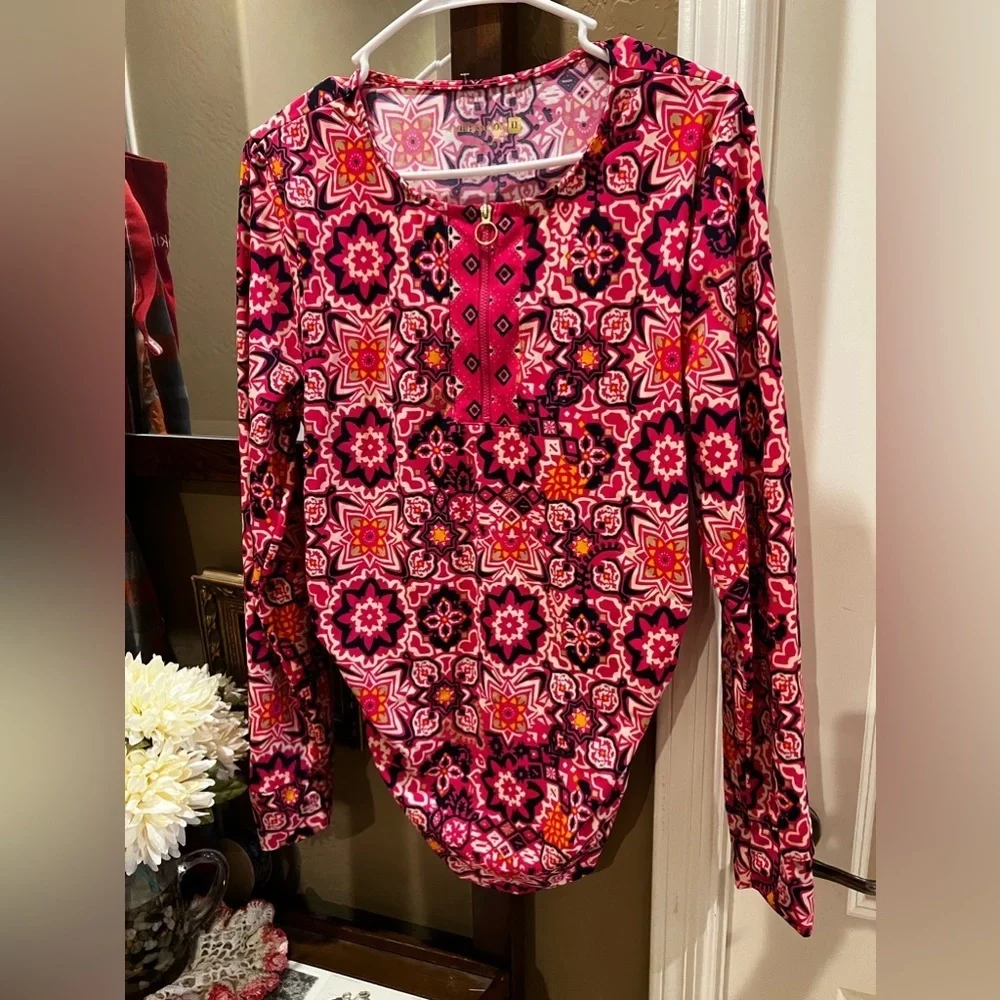 AmberNoon II by Dr. Erum Ilyas UPF 50+ Half-Zip Printed Rash Guard Large